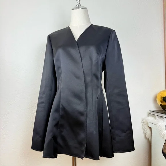 NWT Carolina Herrera Black Snap Blazer Raw Edge Sz 8 - Picture 15 of 16